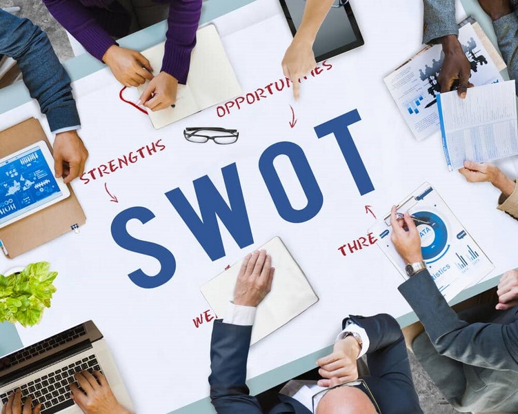 تدوین ماتریس سوات